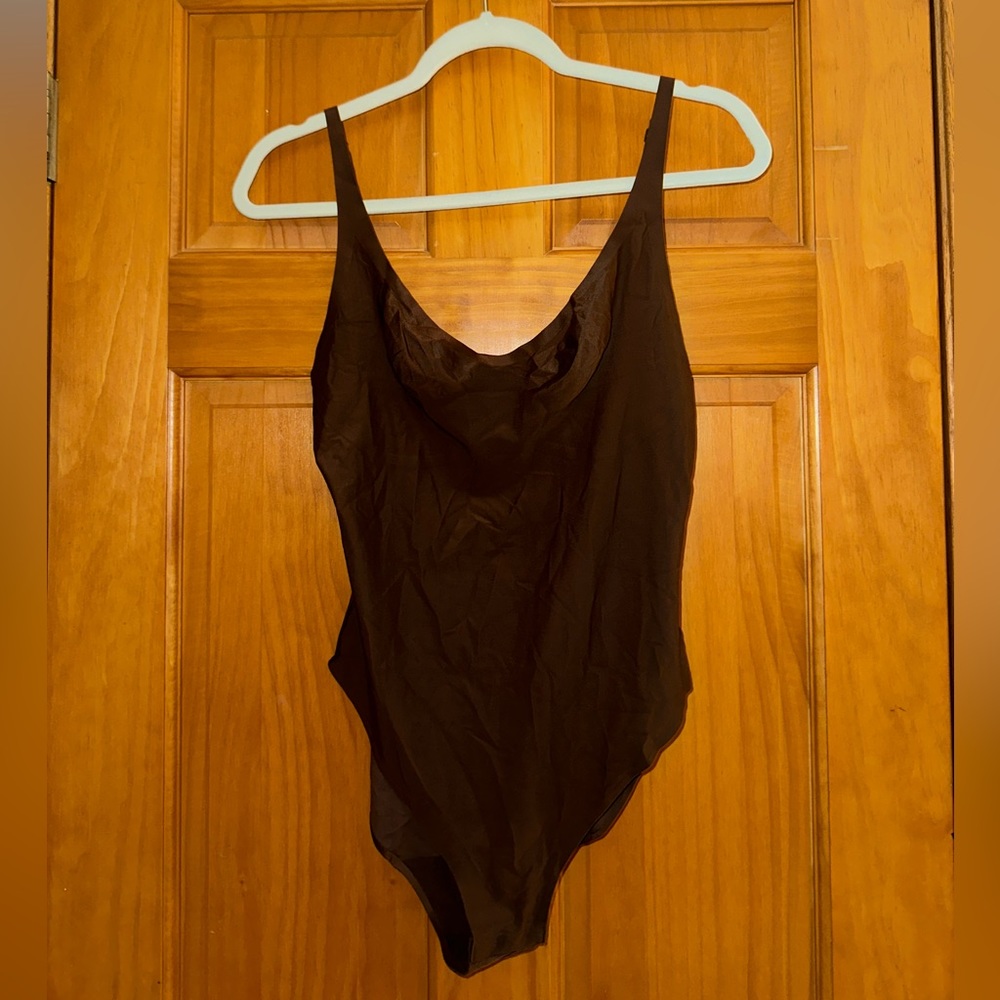 Skims Brown Adjustable Strap Bodysuit in Size Large